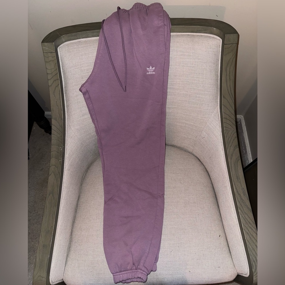 Women’s adidas mauve pink sweatpants size medium